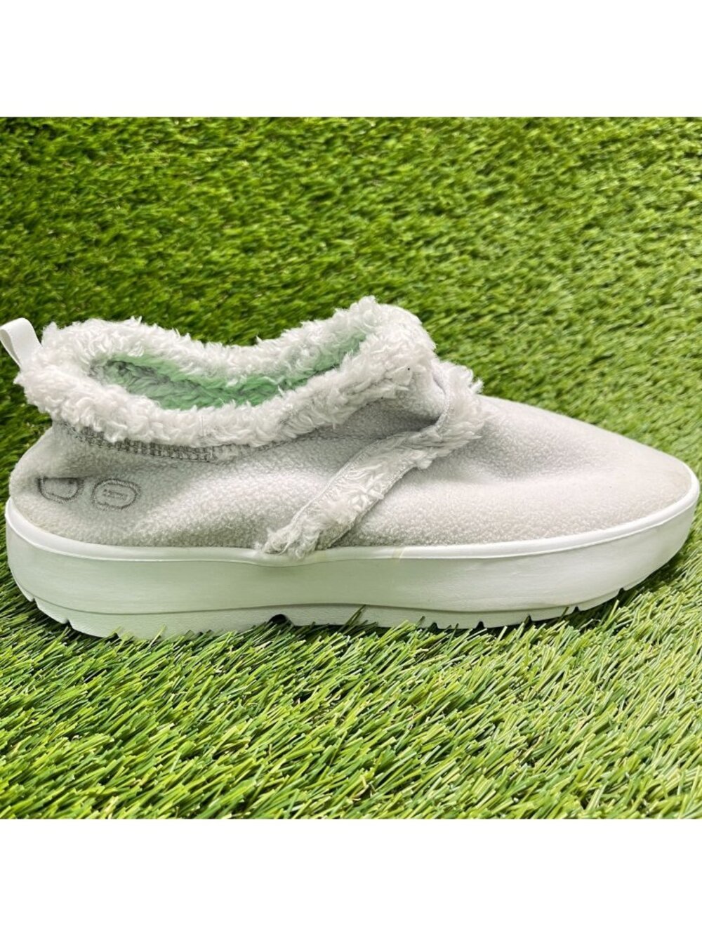 OOFOS OOcoozie Low Womens Size 9 Gray White Walking Slip On Recovery Shoes